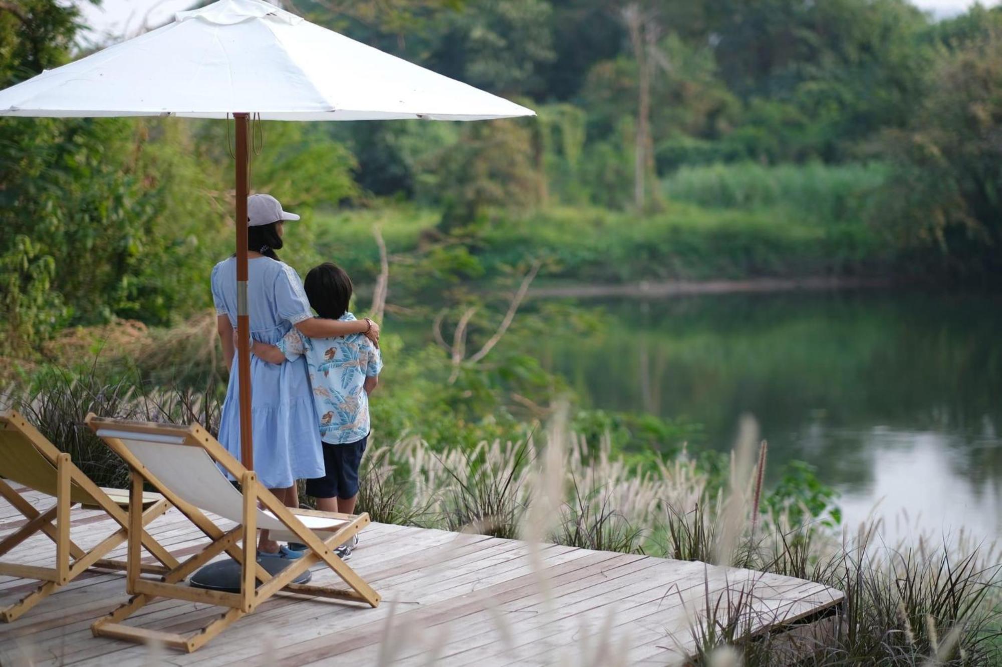 Rakmak Kan Resort & Cafe Kanchanaburi Exterior photo